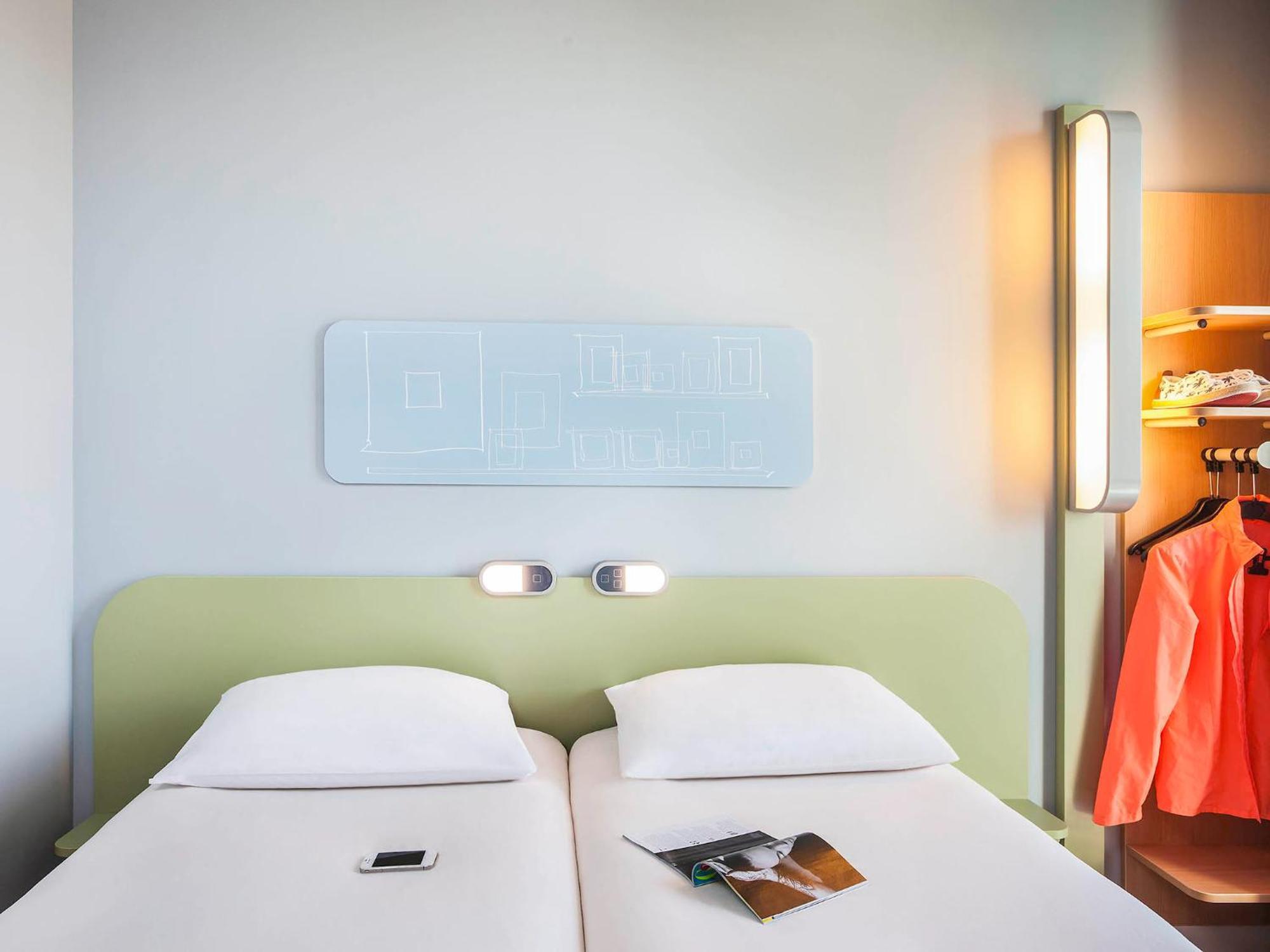 Ibis Budget Mulhouse Centre Gare Exterior foto