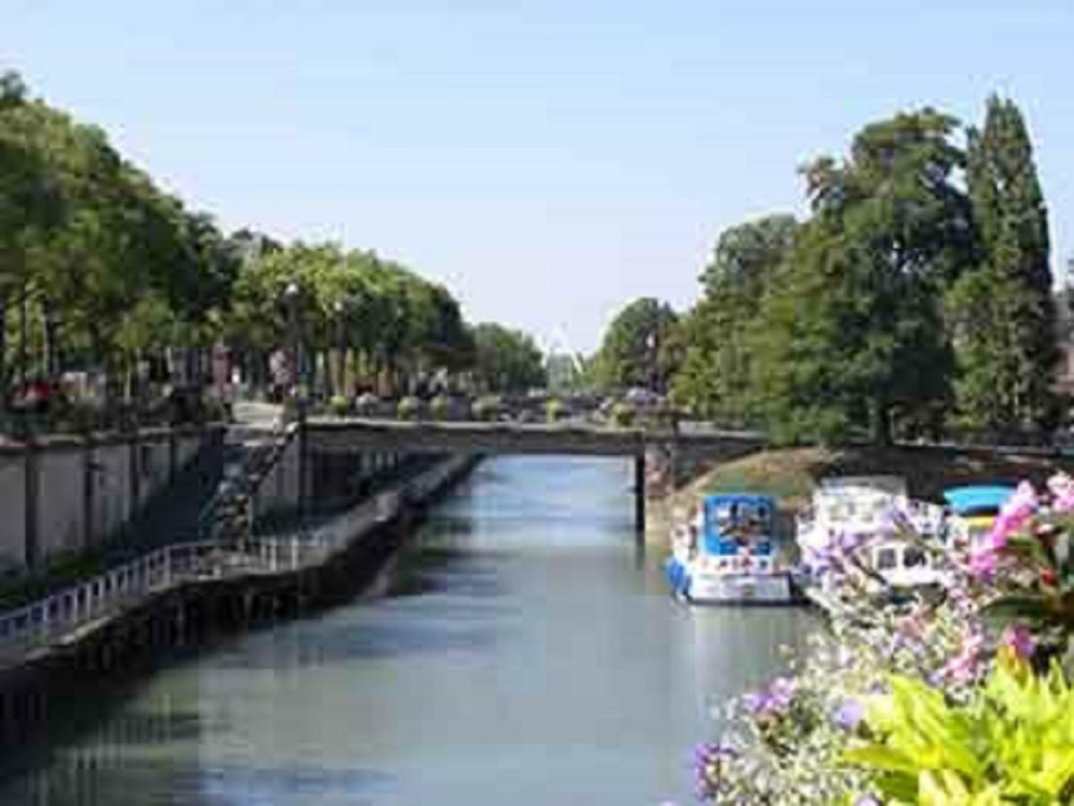 Ibis Budget Mulhouse Centre Gare Exterior foto
